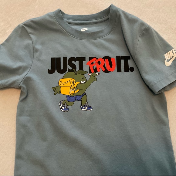 NIKE tee-shirts 5-6 years little kids - Picture 5 of 6